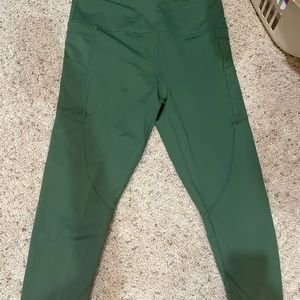 Zyia Pine pocket light and tight hi-rise 7/8 24” leggings